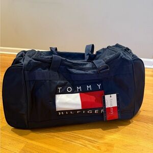 NWT Tommy Hilfiger Classic Navy Duffel/Weekender Bag